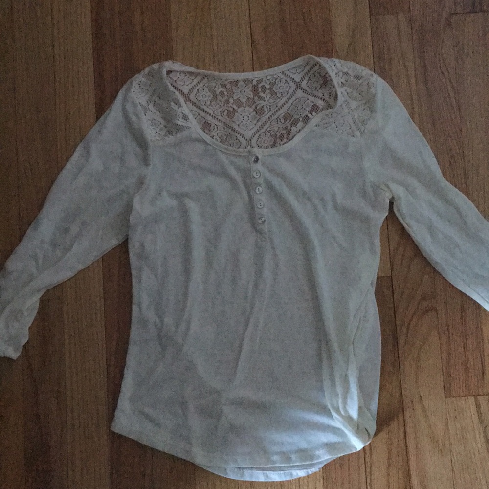 Quarter sleeve shirt